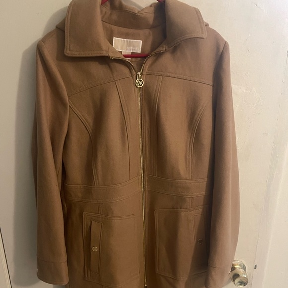 Michael Kors - Picture 2 of 3